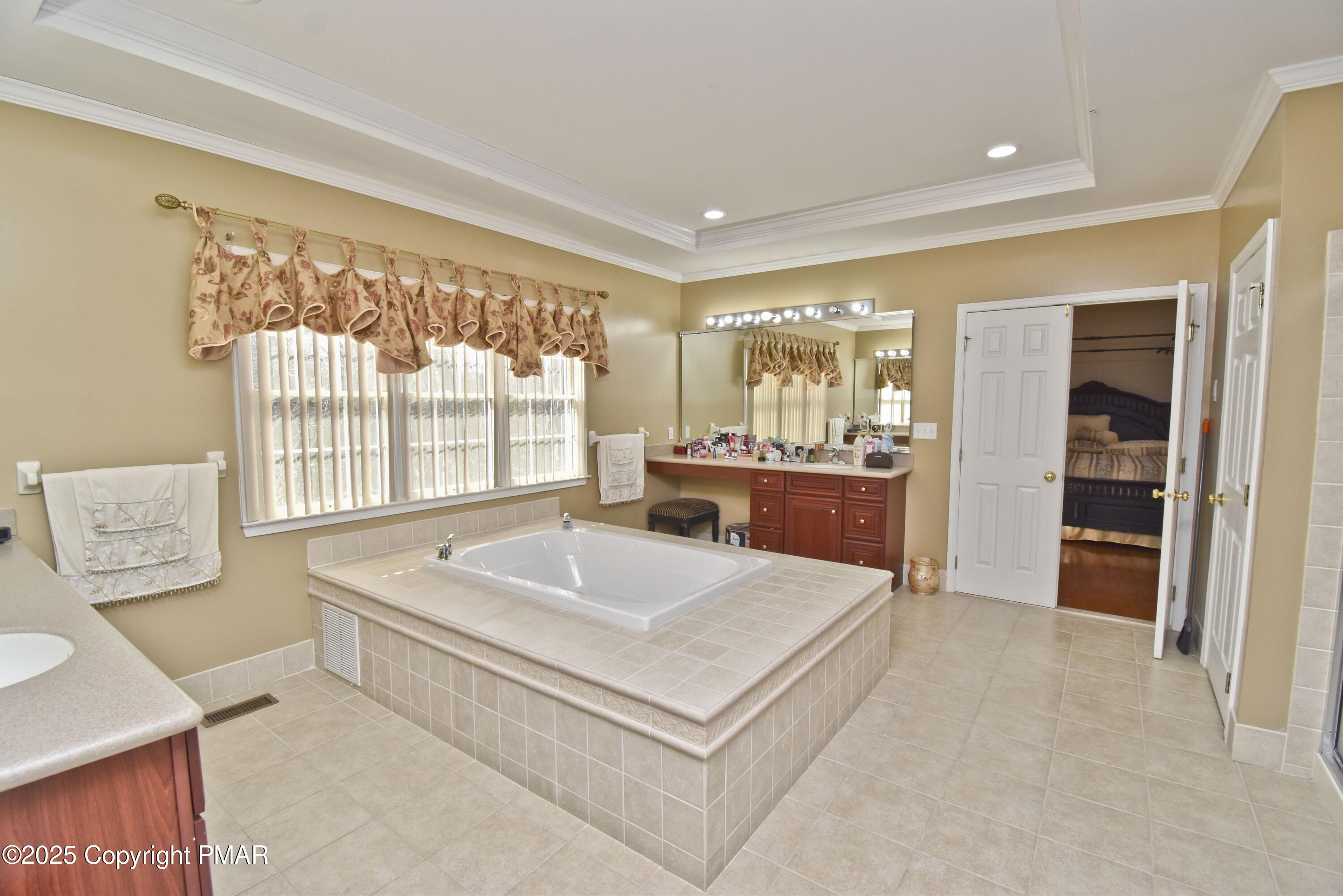 145 Rising Meadow Way East Stroudsburg, PA 18302 - Photo 45 of 94 11 Primary (10)