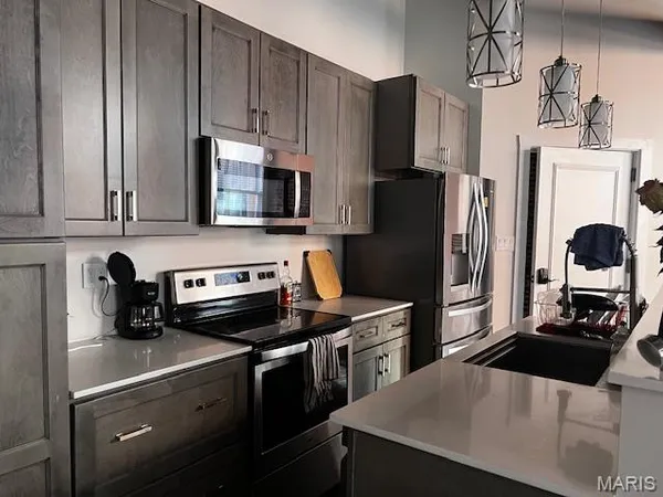 $1,200 | 212 Morgan Street, Unit D, St. Louis, MO 63102