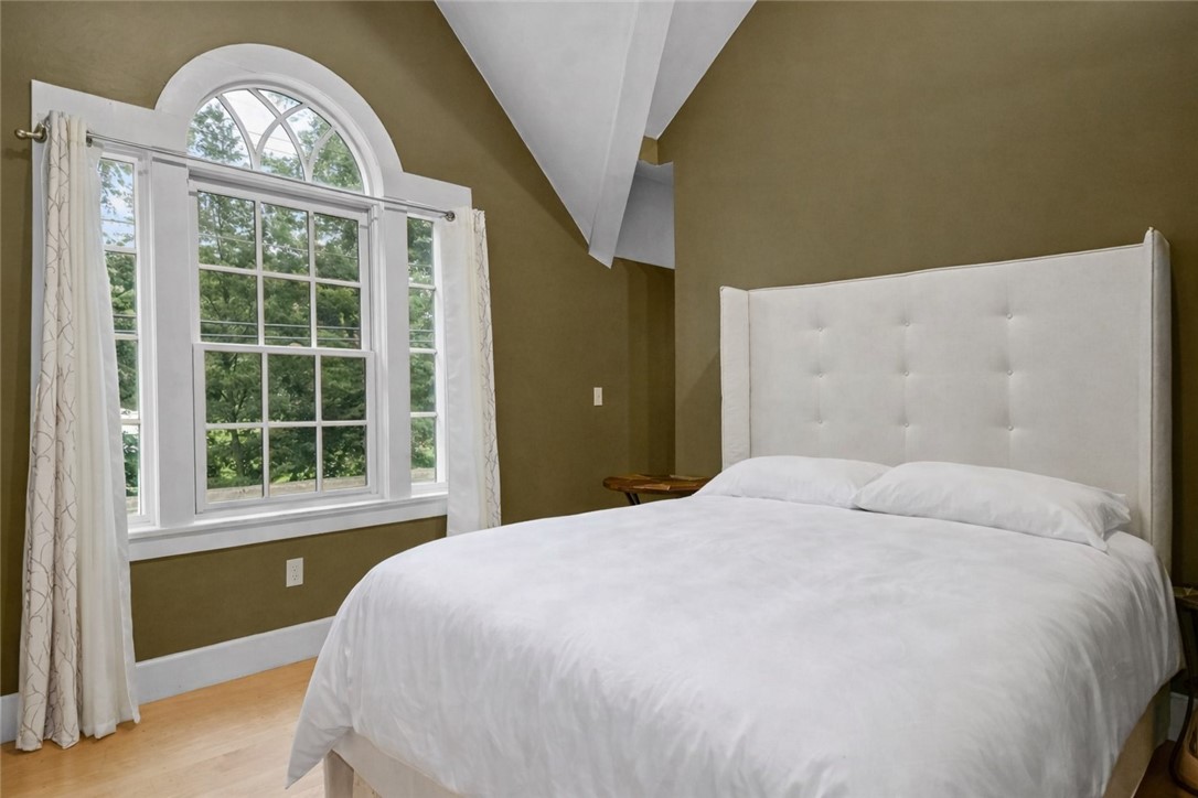 485 Spring Street Newport, RI 02840 - Photo 20 of 32