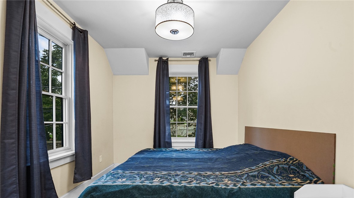 485 Spring Street Newport, RI 02840 - Photo 25 of 32