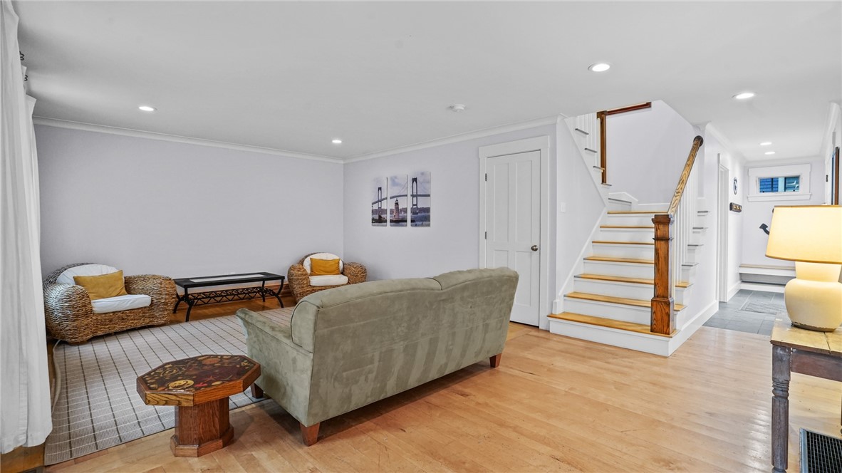 485 Spring Street Newport, RI 02840 - Photo 3 of 32