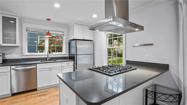 $4,200 | 485 Spring Street, Newport, RI 02840