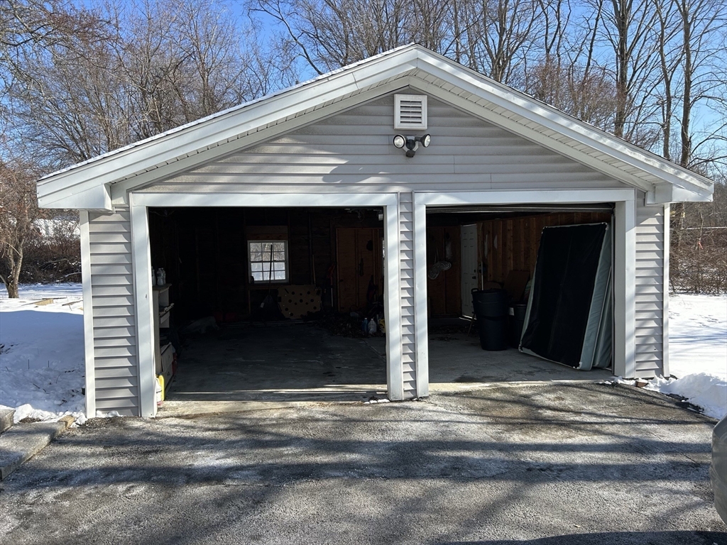 21 Bridge Road Salisbury, MA 01952 - Photo 4 of 10