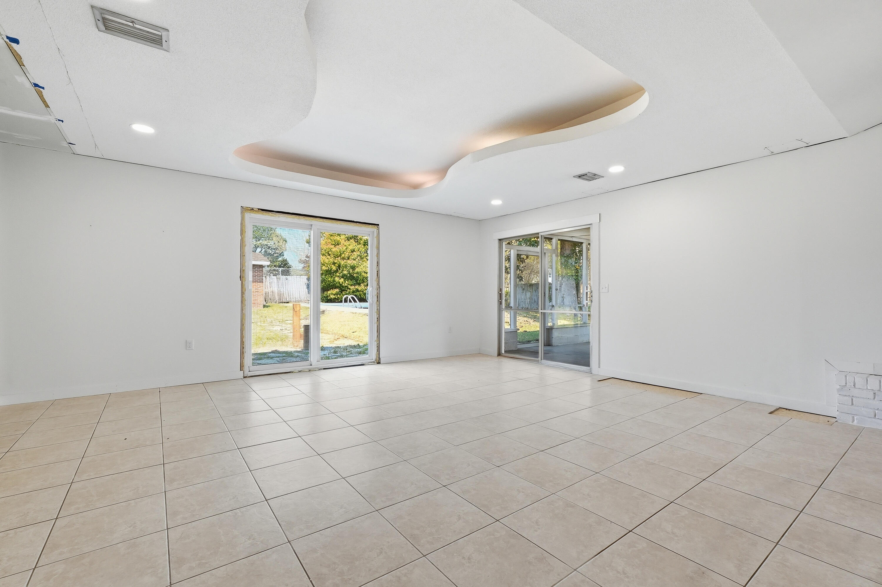 15 Maple Avenue Shalimar, FL 32579 - Photo 11 of 45 a view of an empty room with a window