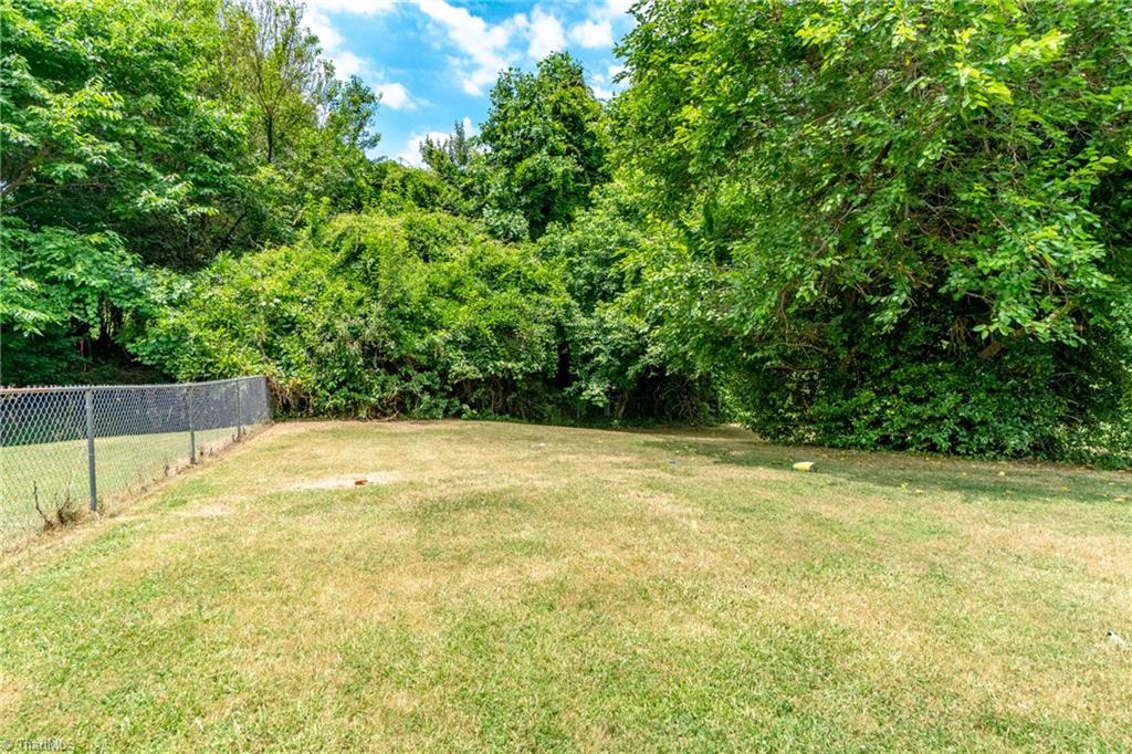 305 Albertson Road Thomasville, NC 27360 - Photo 28 of 29