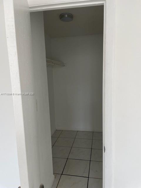 Fountainebleau Miami, FL 33172 - Photo 18 of 18 a view of a closet