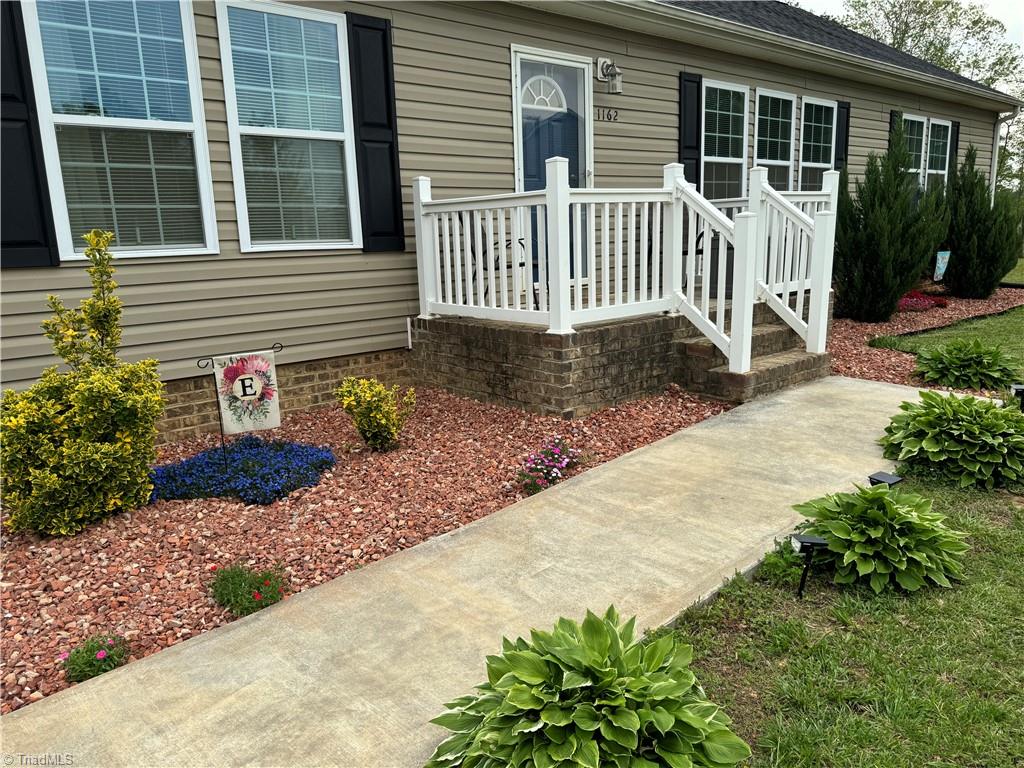 1162 Kobe Road Boonville, NC 27011 - Photo 3 of 25 Gallery Image 3