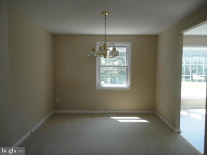 159 Sharpstead Lane Gaithersburg, MD 20878 - Photo 3 of 11 Dining Room