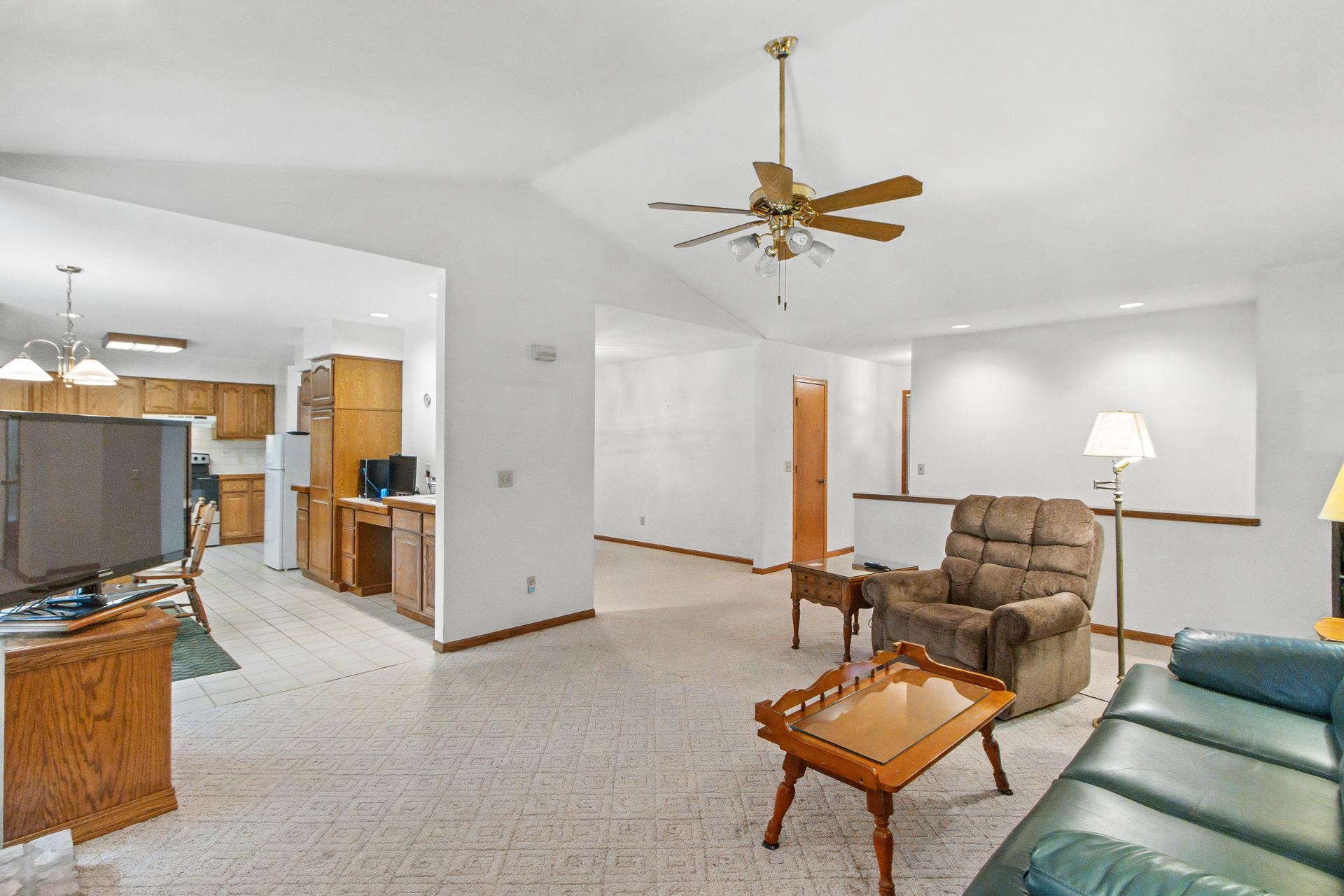S3660 North Bent Tree Drive Baraboo, WI 53913 - Photo 10 of 70