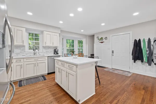 $675,000 | 8409 Kestrel Drive, Raleigh, NC 27615