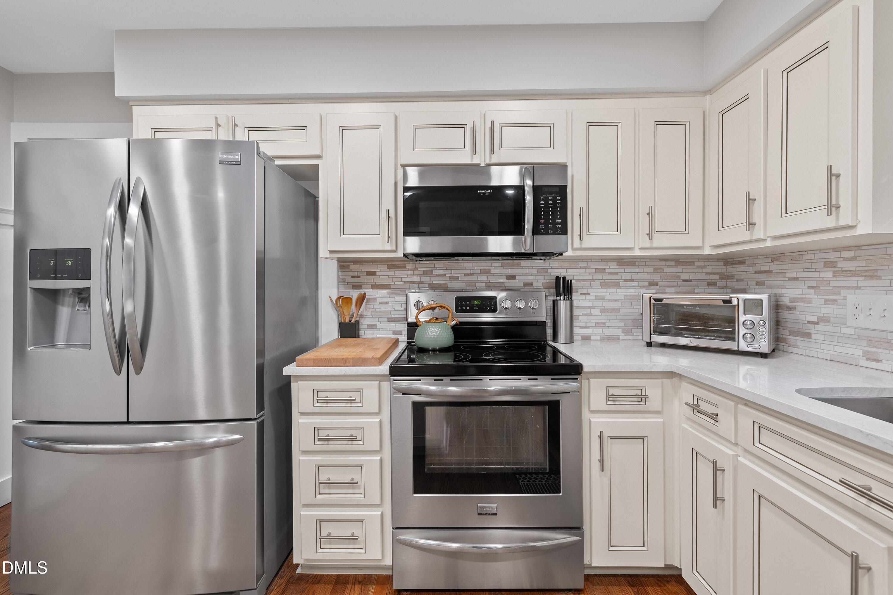 8409 Kestrel Drive Raleigh, NC 27615 - Photo 27 of 61 28-8409 Kestrel_4477