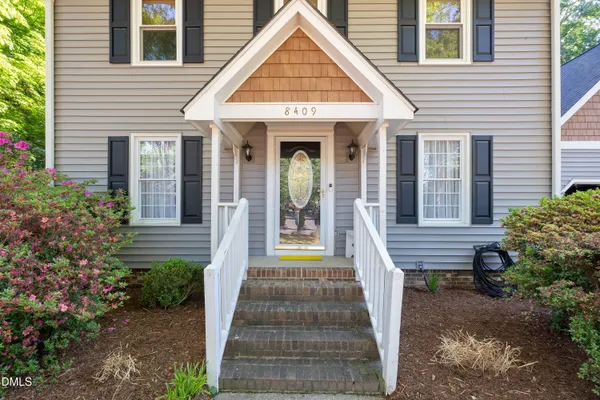 $675,000 | 8409 Kestrel Drive, Raleigh, NC 27615