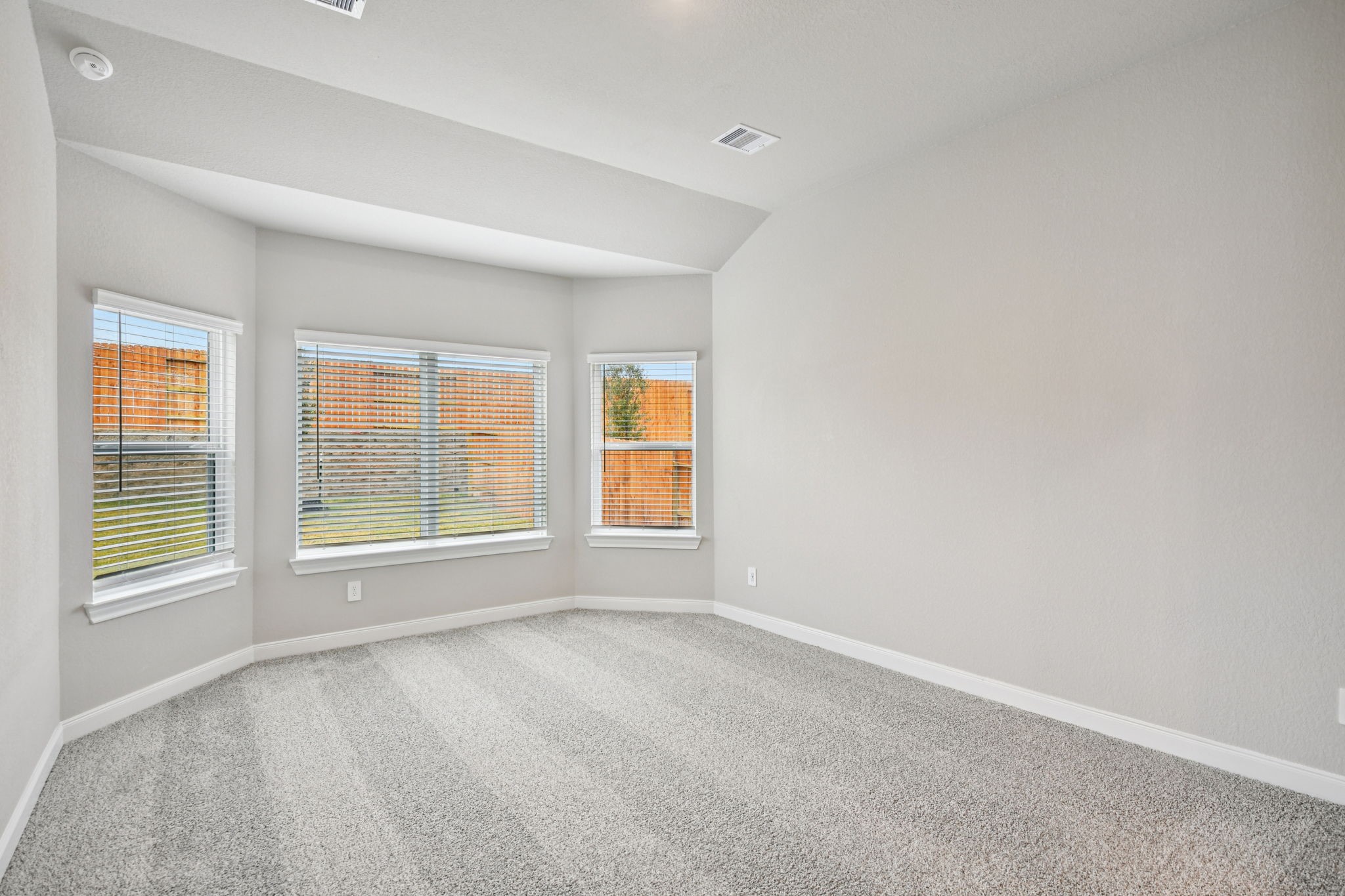 224 Raine Manor Montgomery, TX 77316 - Photo 21 of 50 an empty room with a window