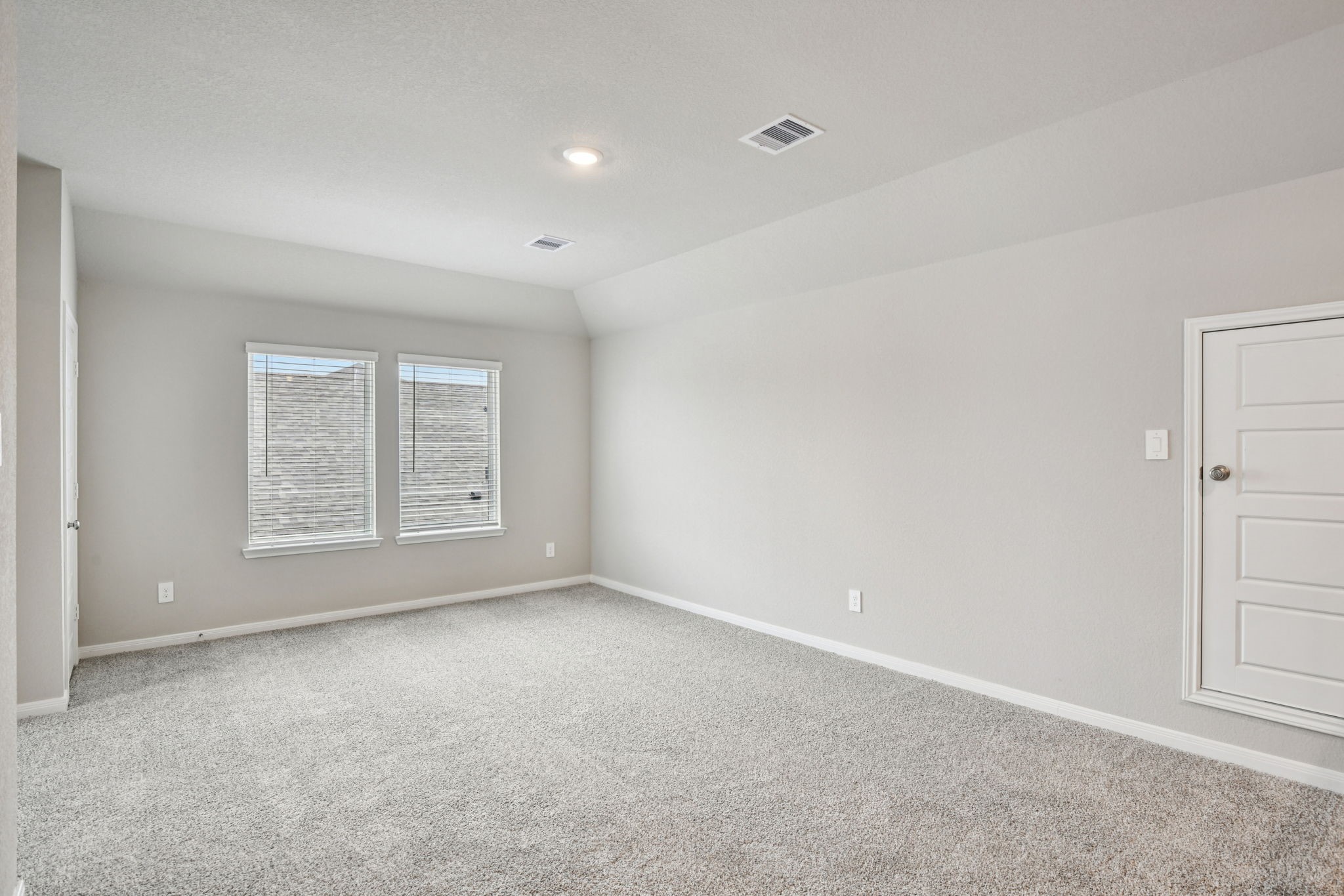 224 Raine Manor Montgomery, TX 77316 - Photo 36 of 50 an empty room with a window