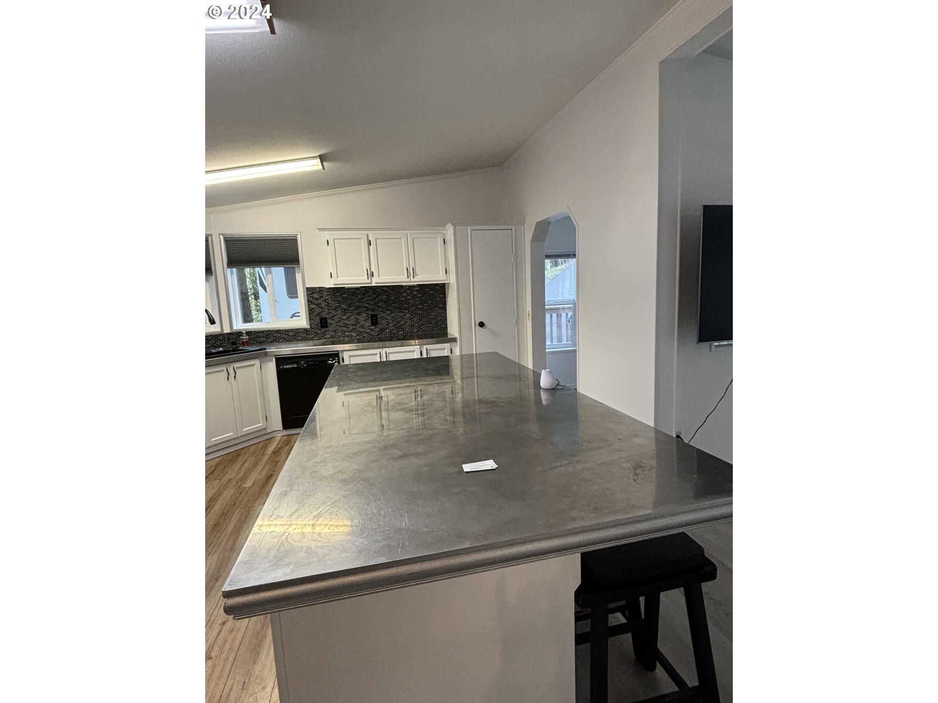 629 Coal Creek Road Longview, WA 98632 - Photo 9 of 26 a view of a kitchen counter space