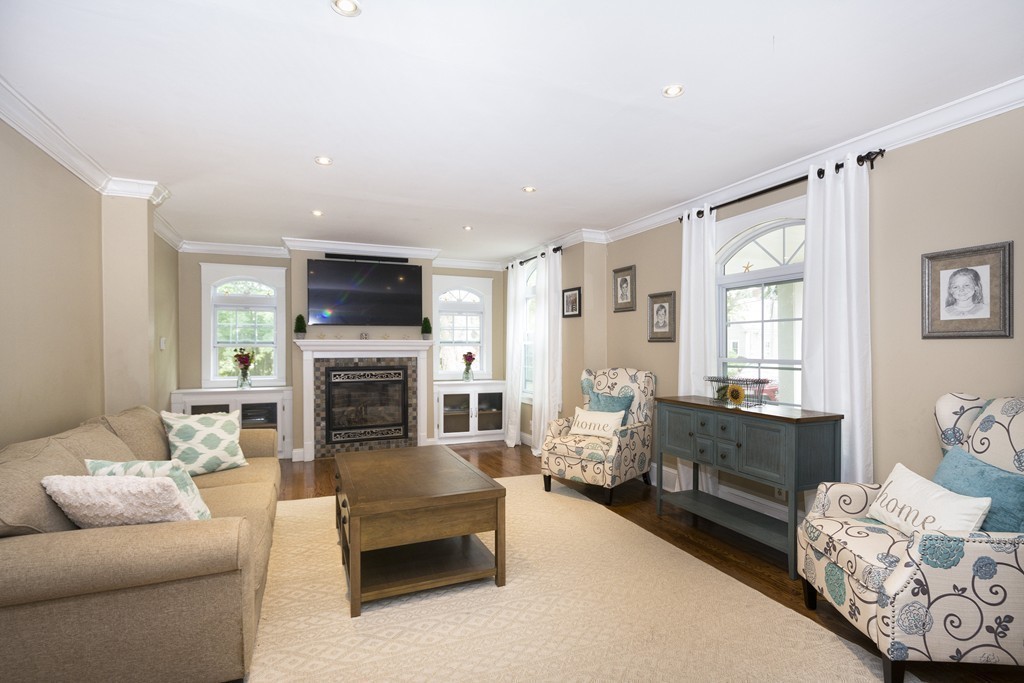 50 Clapp Road Scituate, MA 02066 - Photo 6 of 26 Gallery Image 6