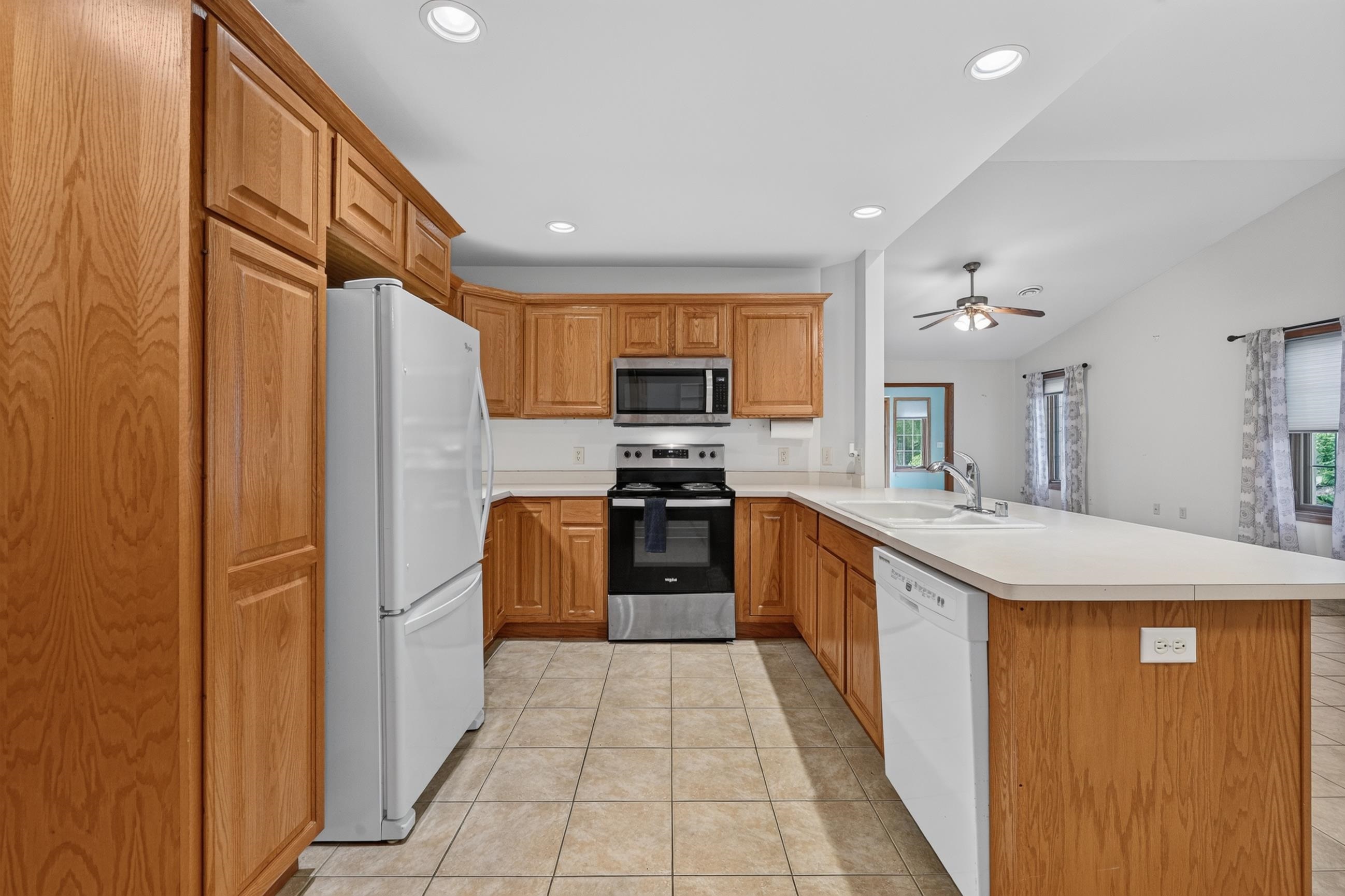 669 Springbrook Circle DeForest, WI 53532 - Photo 24 of 57