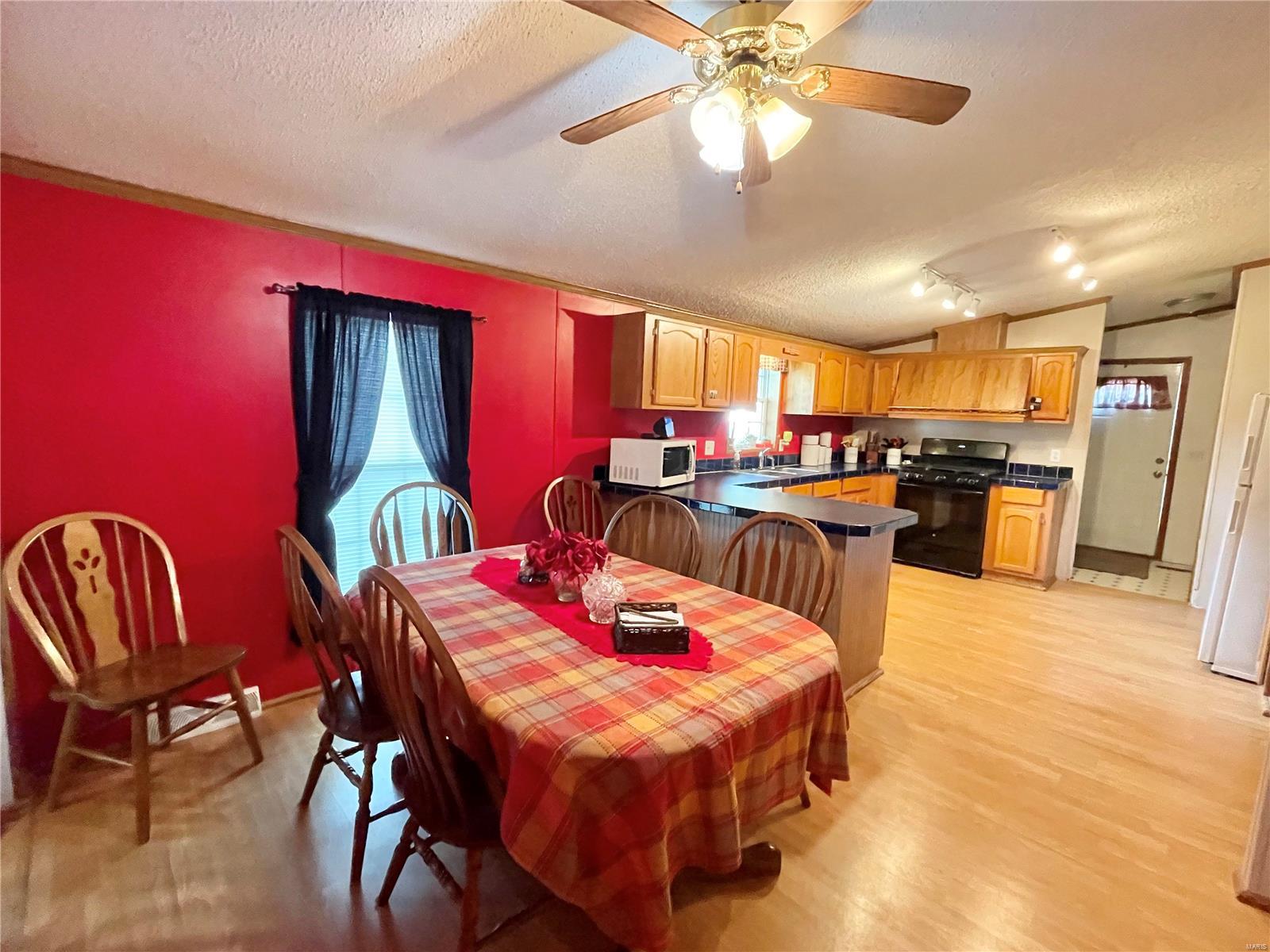 247 Titcomb Butler, IL 62015 - Photo 17 of 34 Gallery Image 17