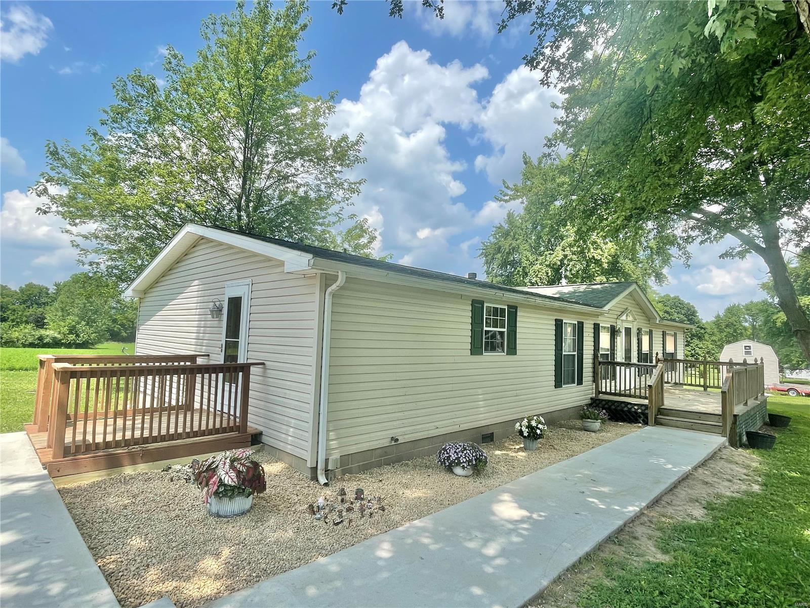 247 Titcomb Butler, IL 62015 - Photo 4 of 34 Gallery Image 4