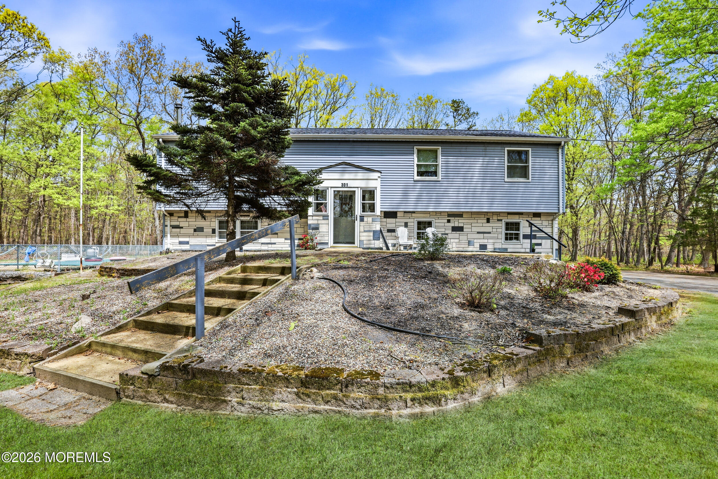301 Clearstream Road Jackson, NJ 08527 - Photo 2 of 35 1_img_7520