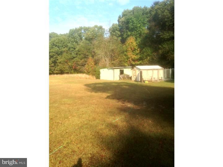 150 Burrs Mill Road Southampton, NJ 08088 - Photo 13 of 23 Storage Shed