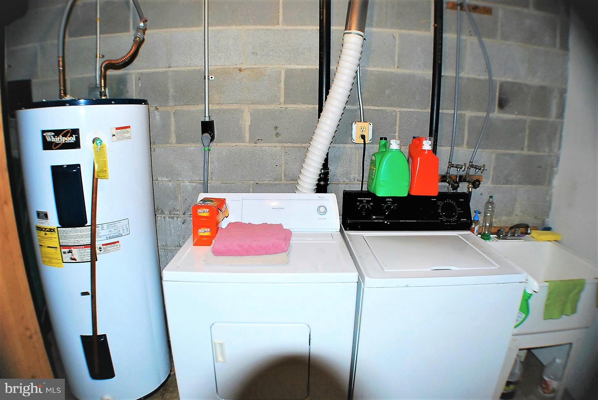 6909 Harvey Road Manassas, VA 20112 - Photo 19 of 30 Basement Laundry Room