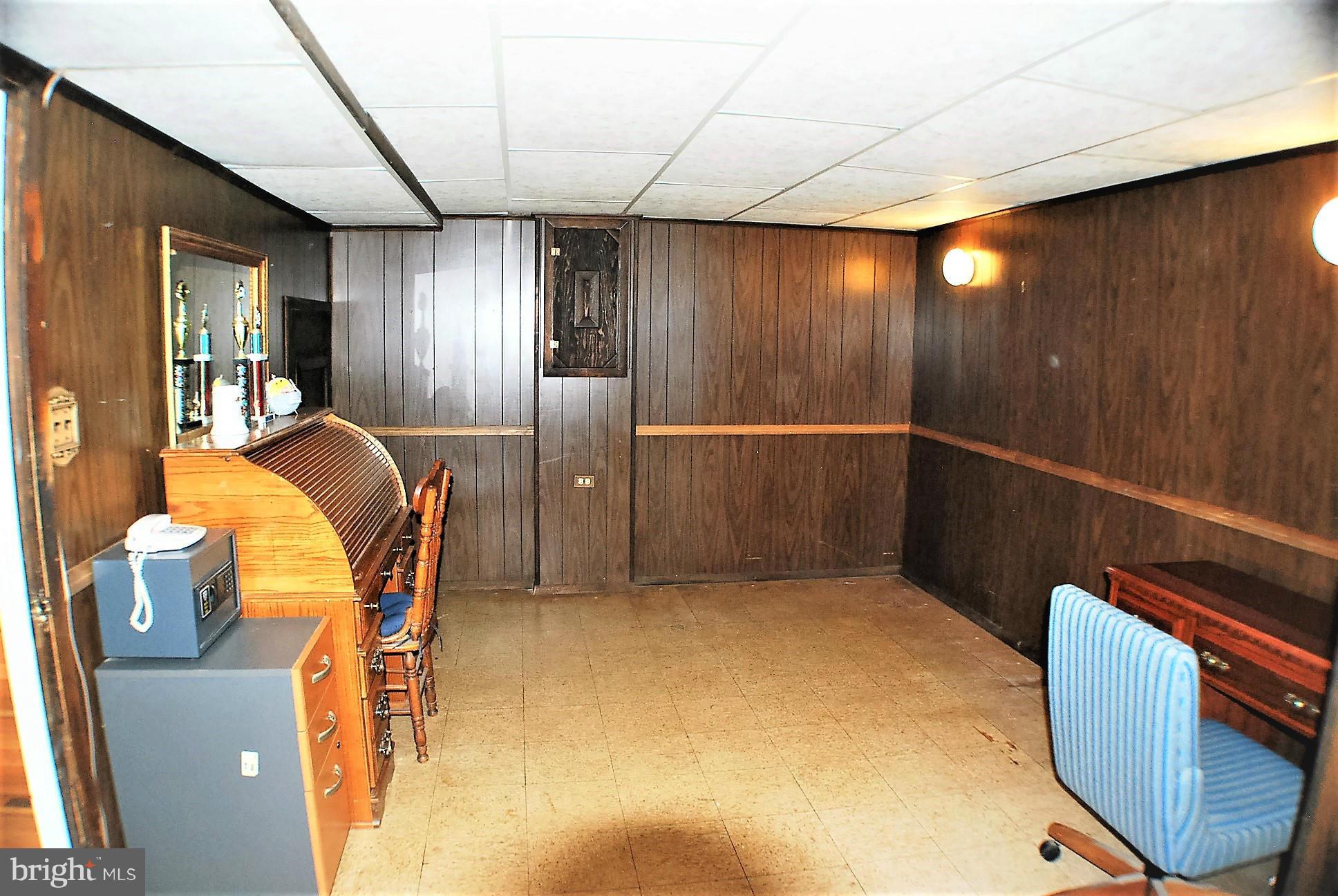 6909 Harvey Road Manassas, VA 20112 - Photo 20 of 30 Den/office/Storage room