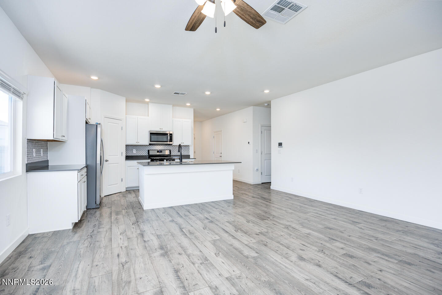 343 Crystal Court Fallon, NV 89406 - Photo 2 of 26 2