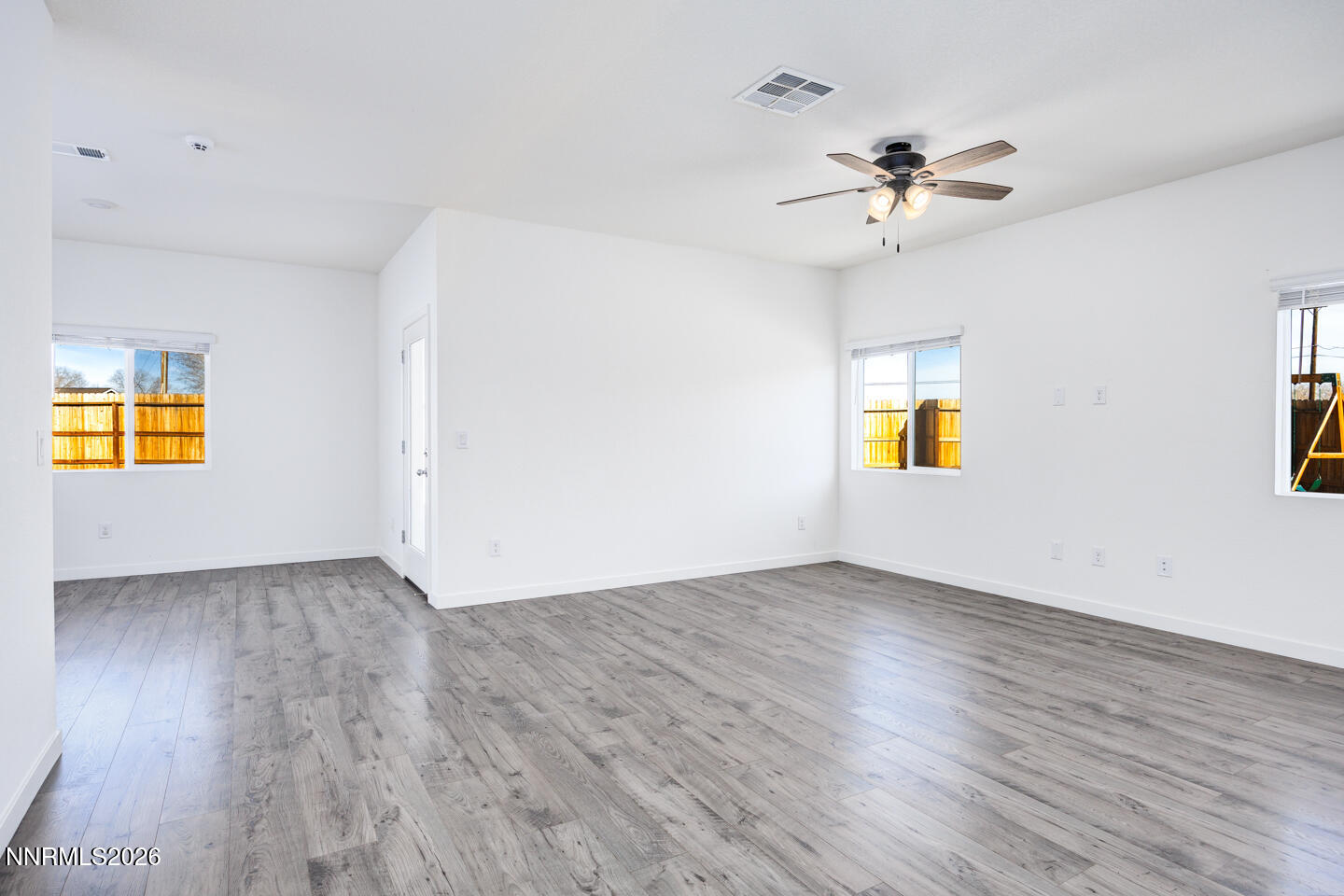 343 Crystal Court Fallon, NV 89406 - Photo 3 of 26 3