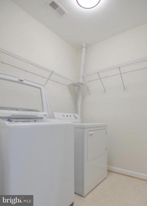 422 Sheila Street Gaithersburg, MD 20878 - Photo 20 of 46 First Walk-in closet