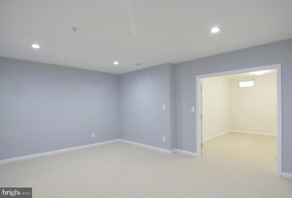 422 Sheila Street Gaithersburg, MD 20878 - Photo 33 of 46 Recreational Space