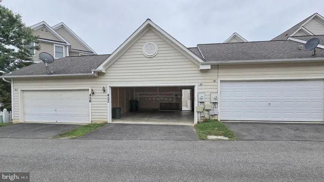 $3,850 | 422 Sheila Street, Gaithersburg, MD 20878