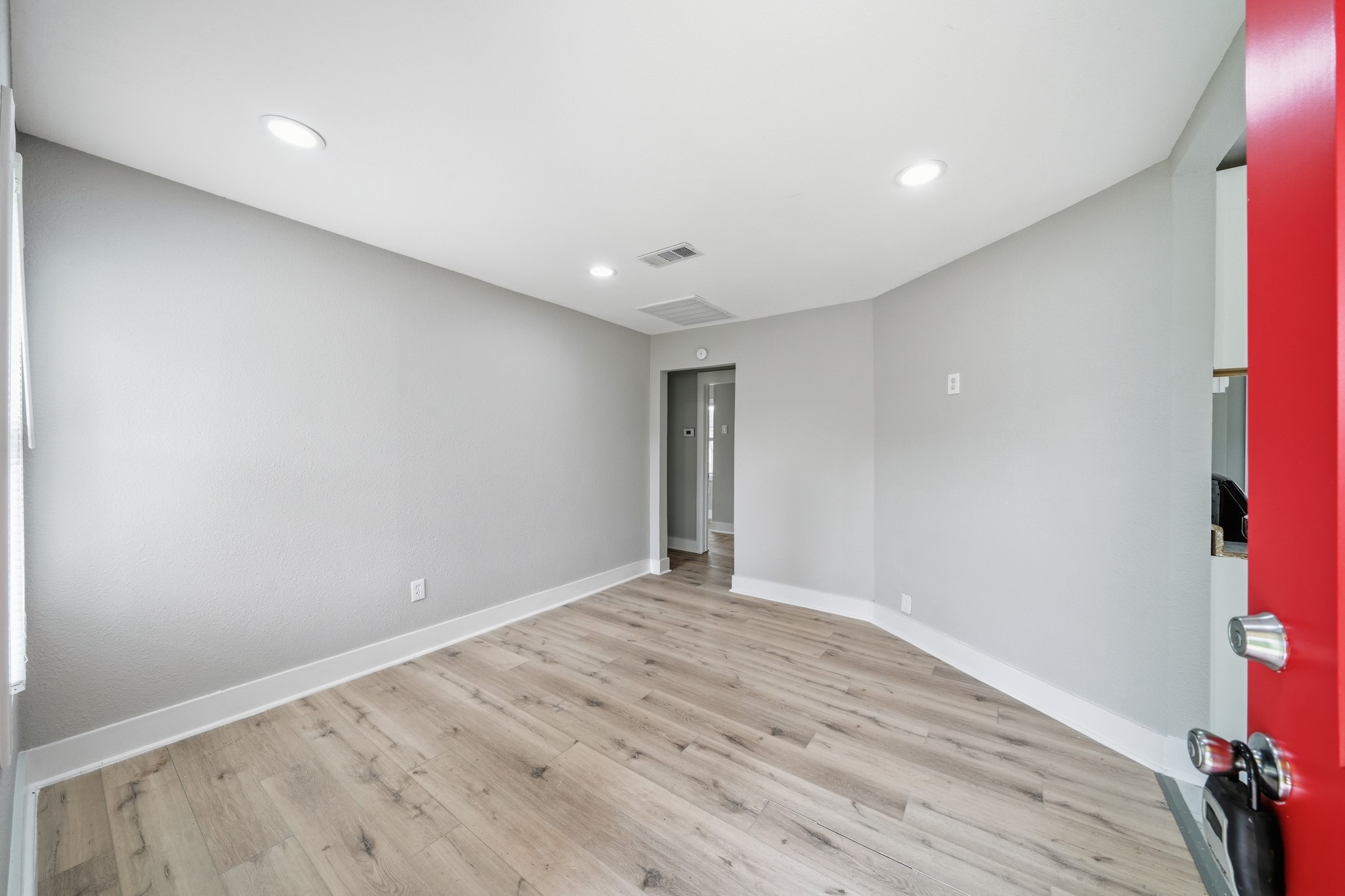 1718 Miami Road Pasadena, TX 77502 - Photo 2 of 11 a view of empty room