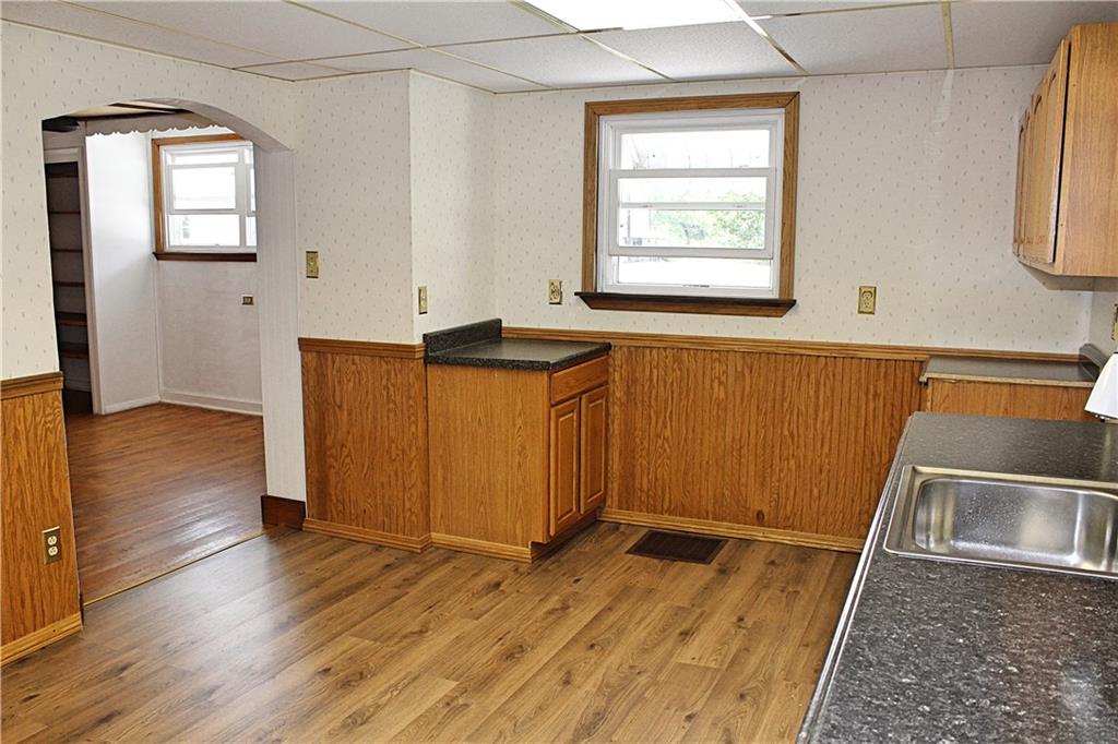 422 Grove Street Apollo, PA 15613 - Photo 3 of 22
