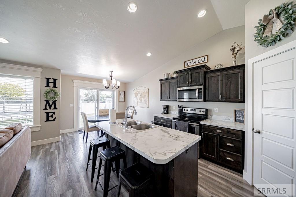 3030 North Waverly Road Idaho Falls, ID 83401 - Photo 12 of 32