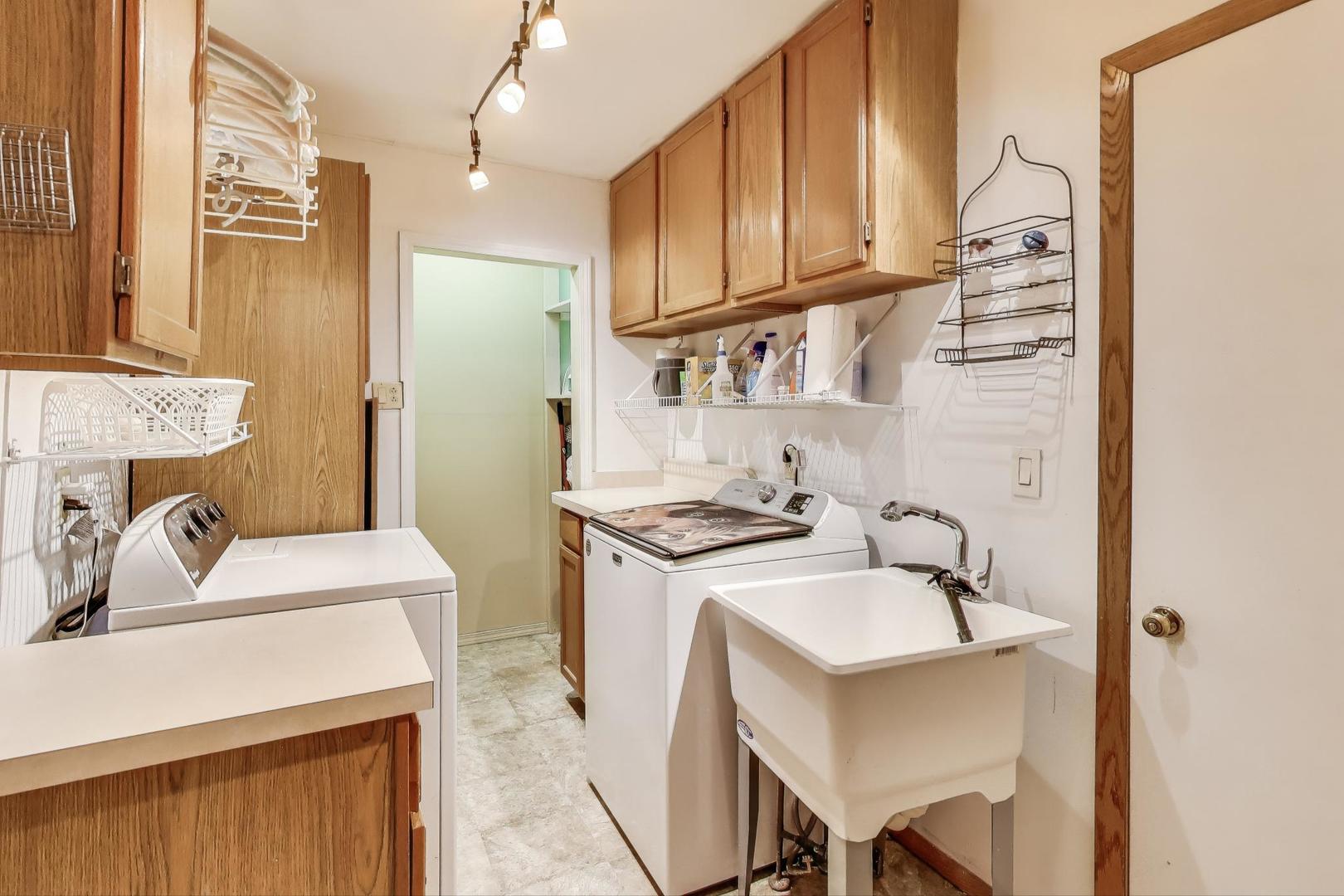 1350 Kelly Court Batavia, IL 60510 - Photo 12 of 30