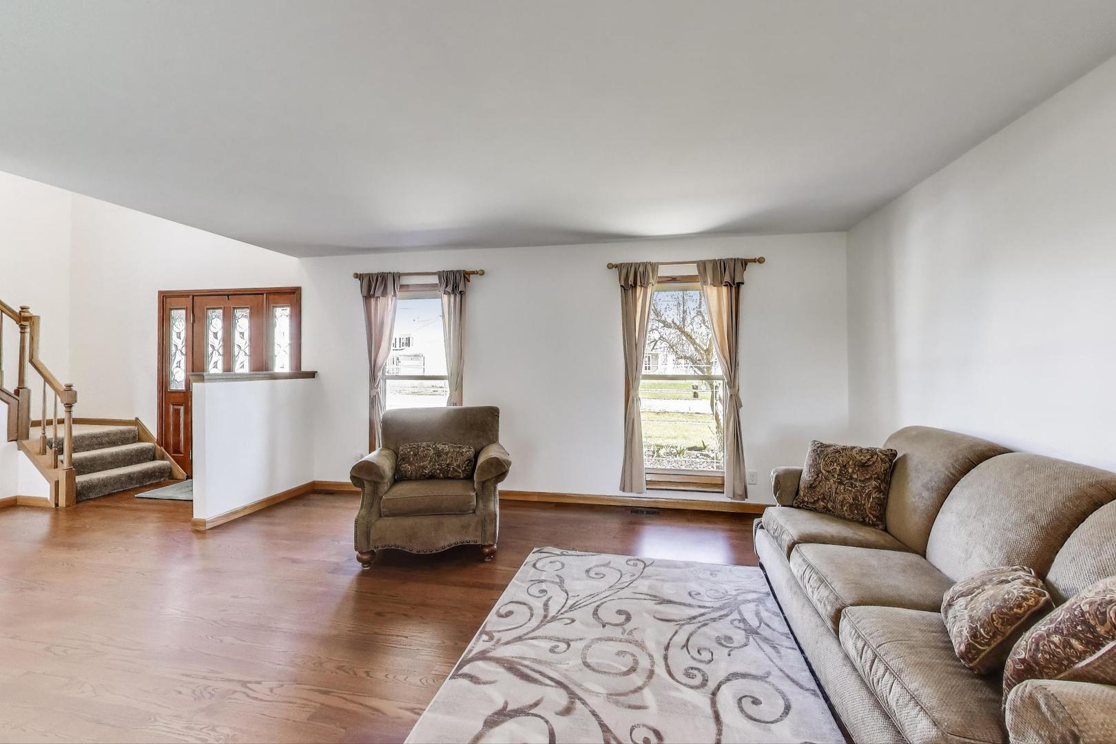 1350 Kelly Court Batavia, IL 60510 - Photo 6 of 30