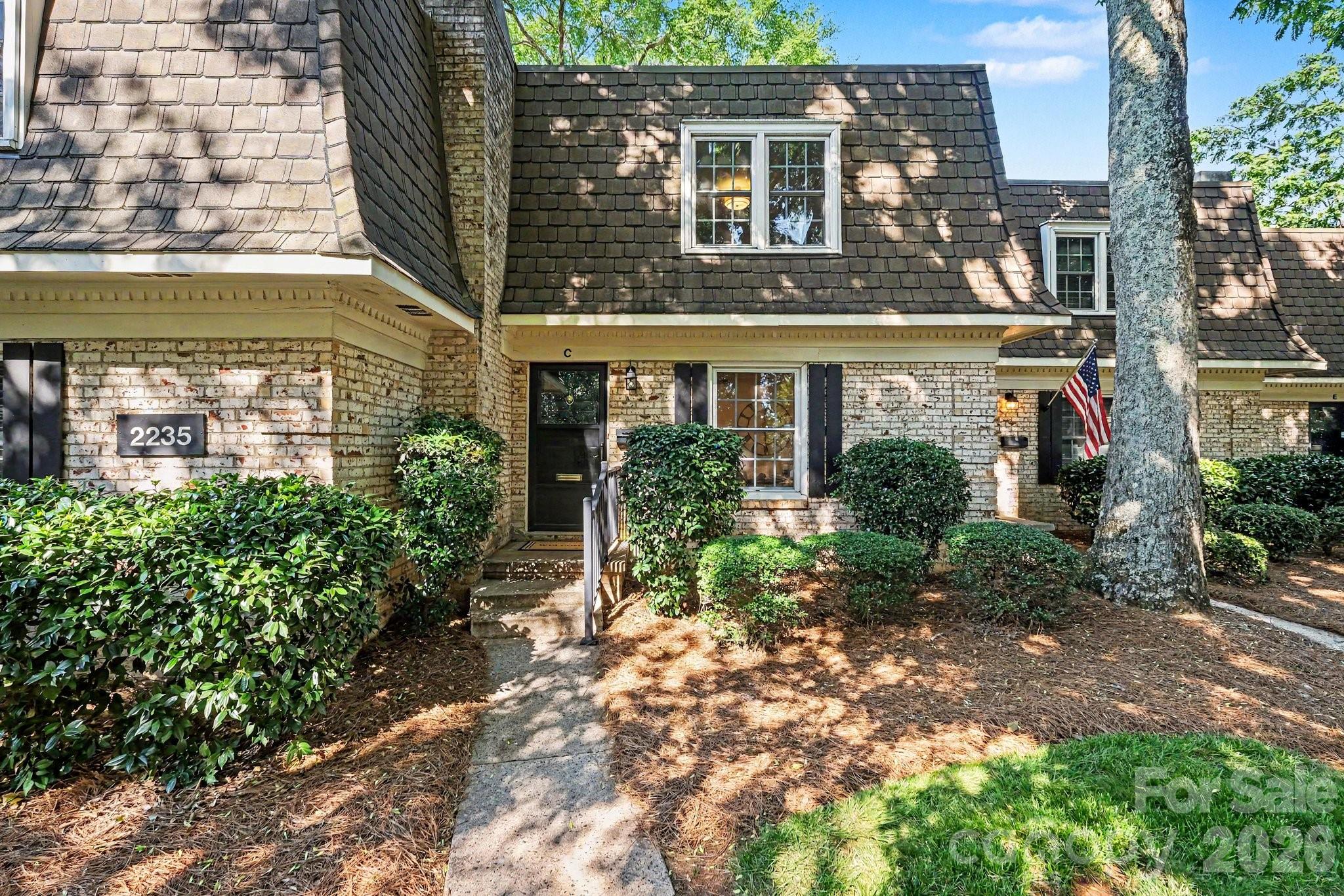 2235 Rexford Road, Unit C Charlotte, NC 28211 - Photo 3 of 32