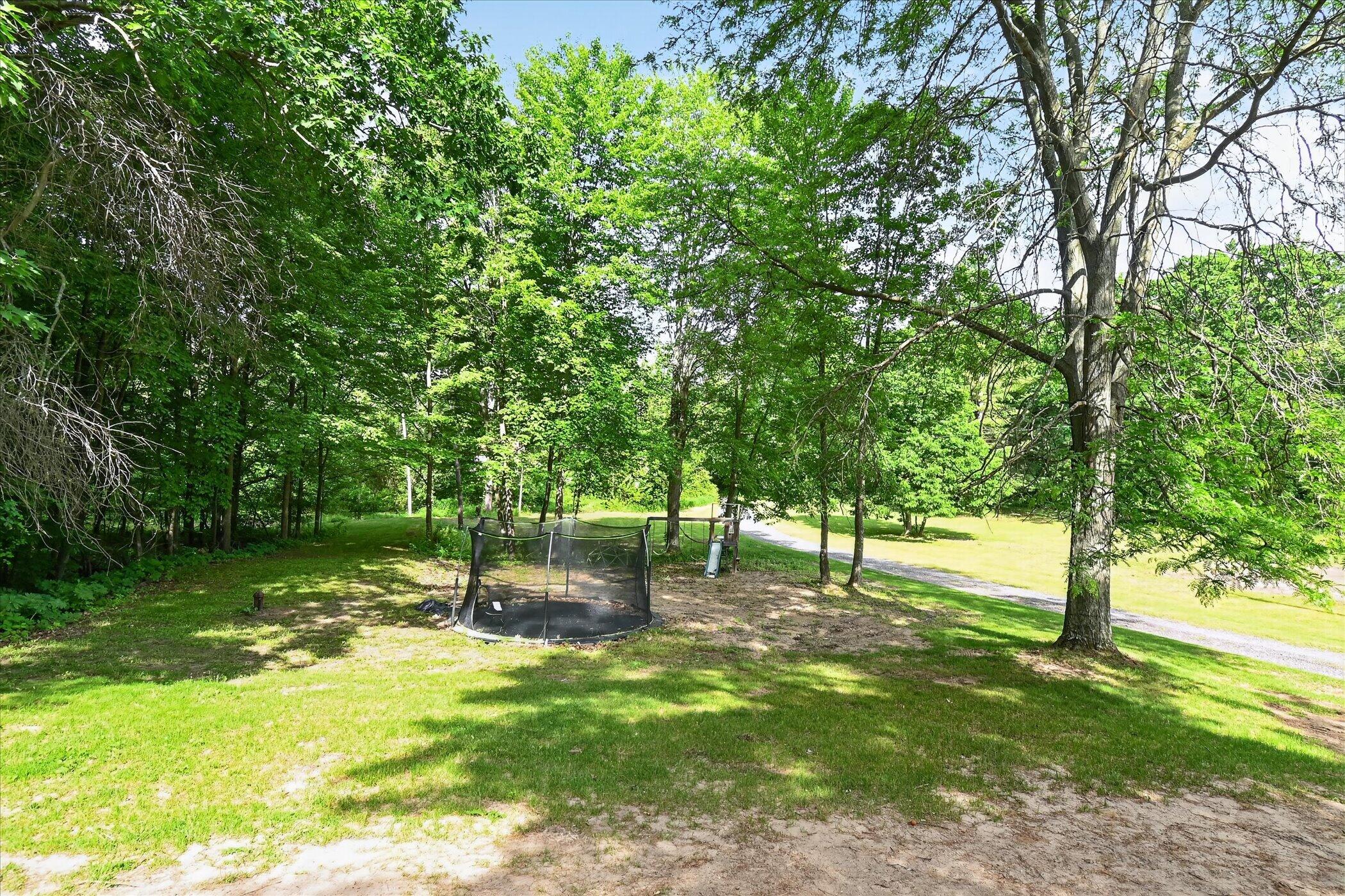 10260 North Ferris Road Riverdale, MI 48877 - Photo 49 of 57 47-10260-N-Ferris-Rd-WindowStill