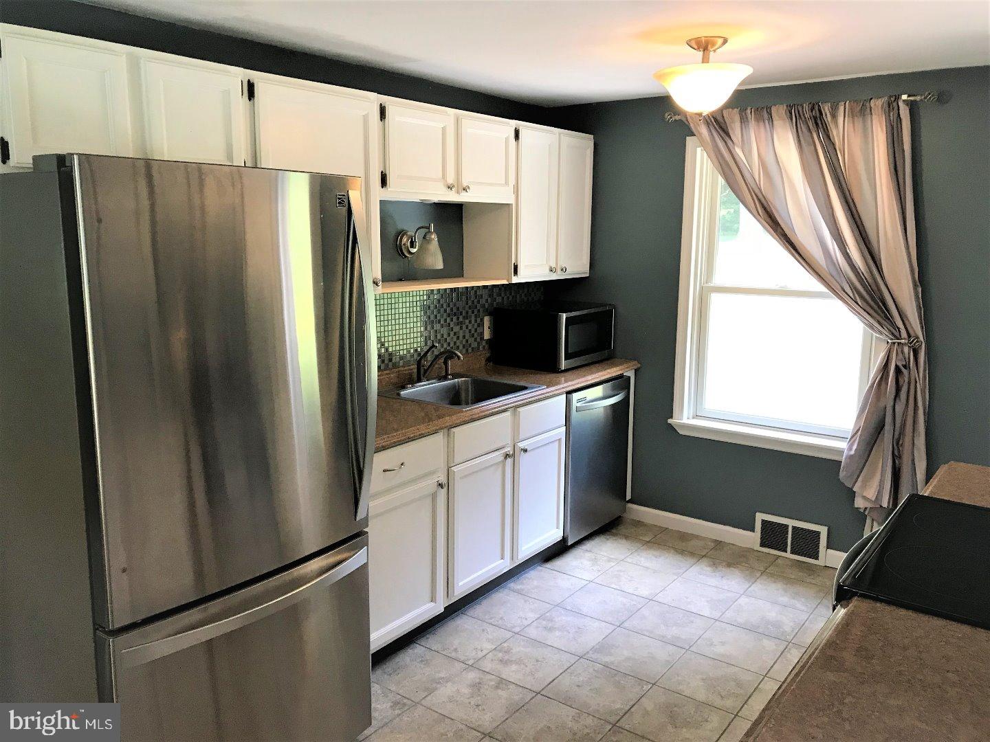15 Old Spring Road Coatesville, PA 19320 - Photo 3 of 21 Kitchen