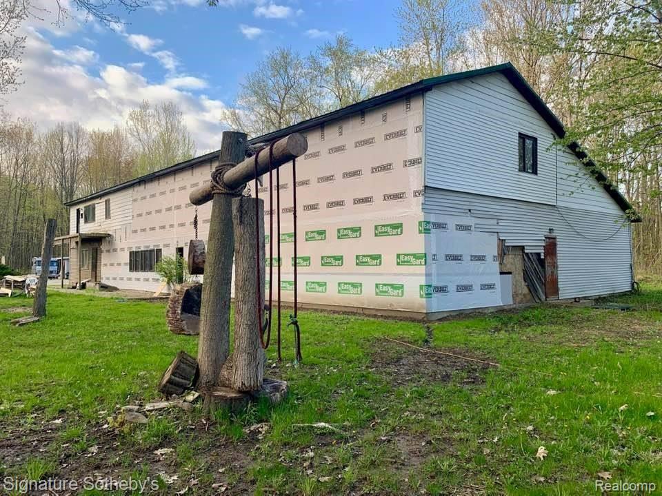 5076 Argentine Road Howell, MI 48855 - Photo 1 of 16 SHOWINGS HAVE ENDEDHIGHEST & BEST OFFER BY MONDAY AT 6:00 PM PLEASEInvestor potential on 10 acres!