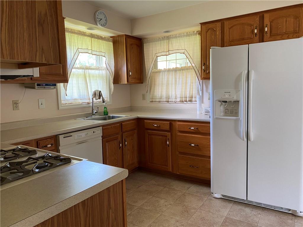 3095 Kipp Avenue Lower Burrell, PA 15068 - Photo 4 of 12