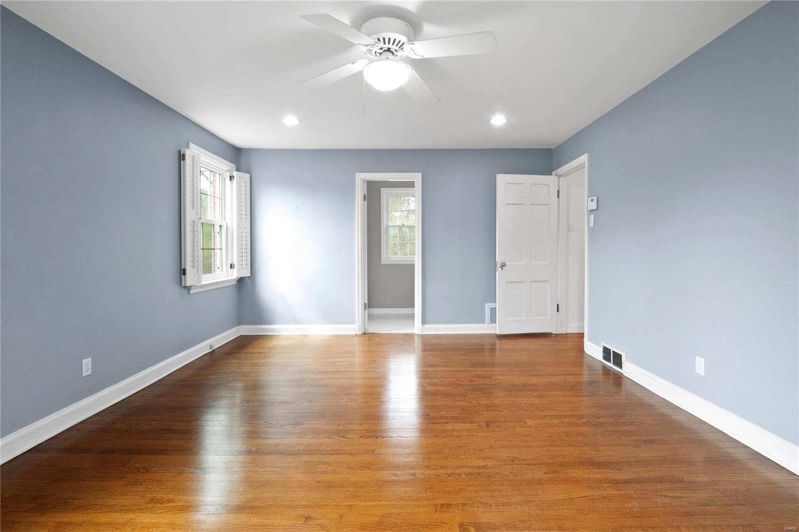1281 Lay Road Ladue, MO 63124 - Photo 19 of 39