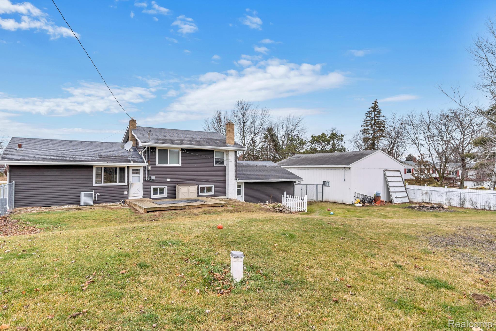 2665 Lyons Road Owosso, MI 48867 - Photo 31 of 32 Gallery Image 31