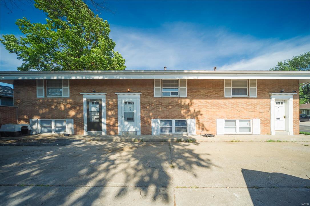1553 Johnson Road Granite City, IL 62040 - Photo 2 of 26 Gallery Image 2