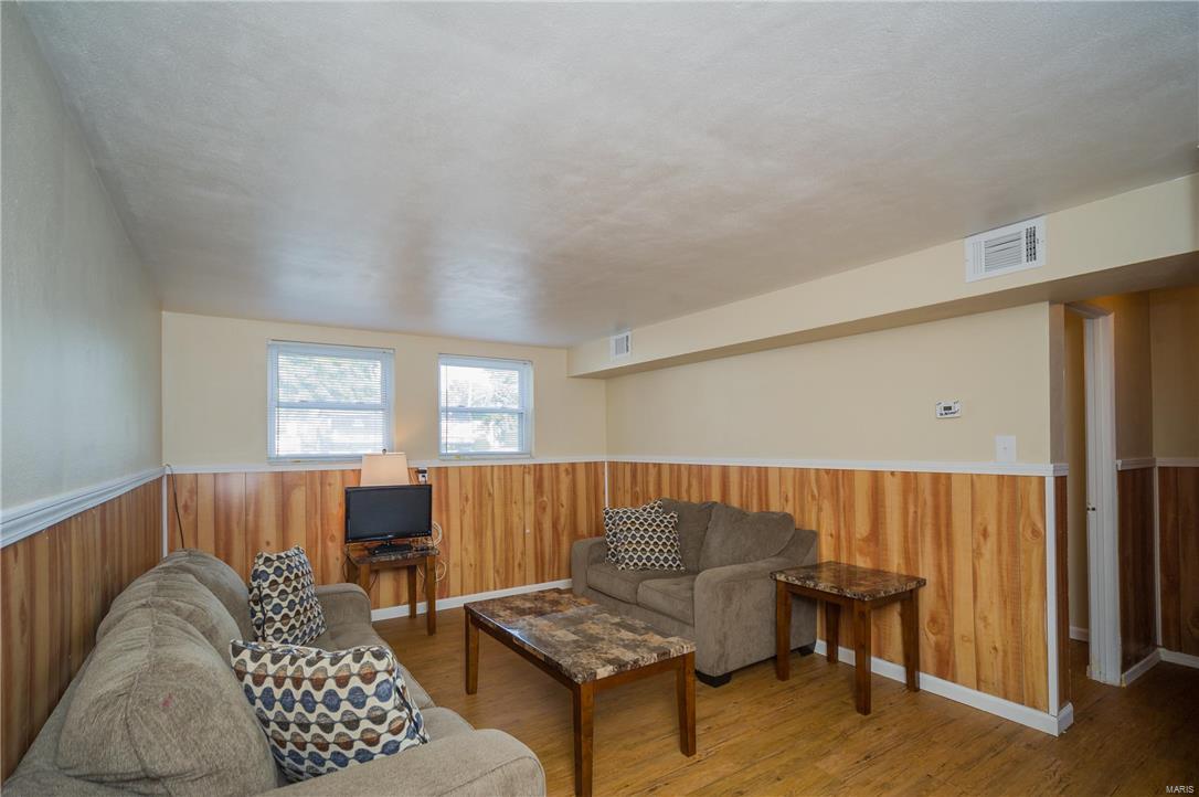 1553 Johnson Road Granite City, IL 62040 - Photo 16 of 26 Gallery Image 16