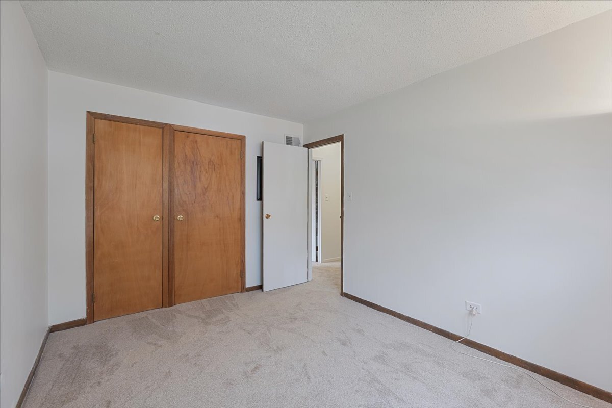 534 Quail Run Road Matteson, IL 60443 - Photo 27 of 31 a view of an empty room