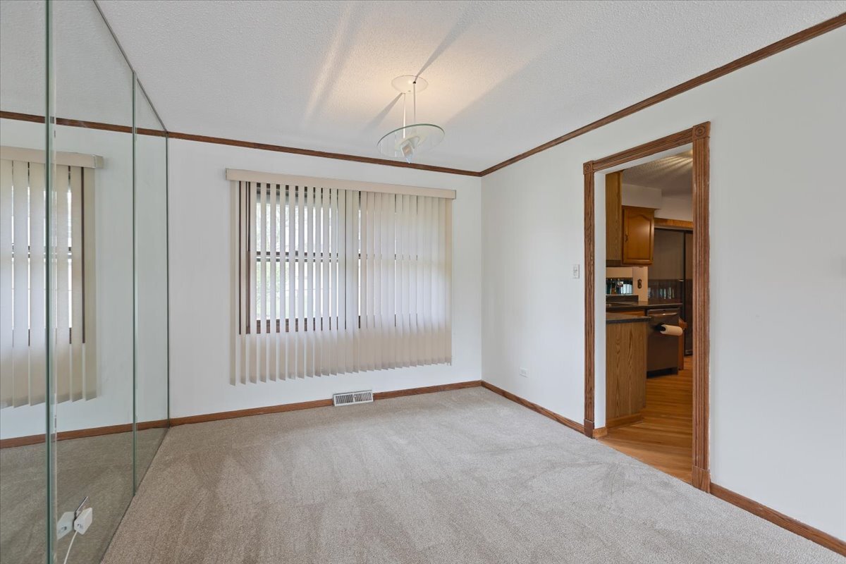 534 Quail Run Road Matteson, IL 60443 - Photo 10 of 31 a view of empty room
