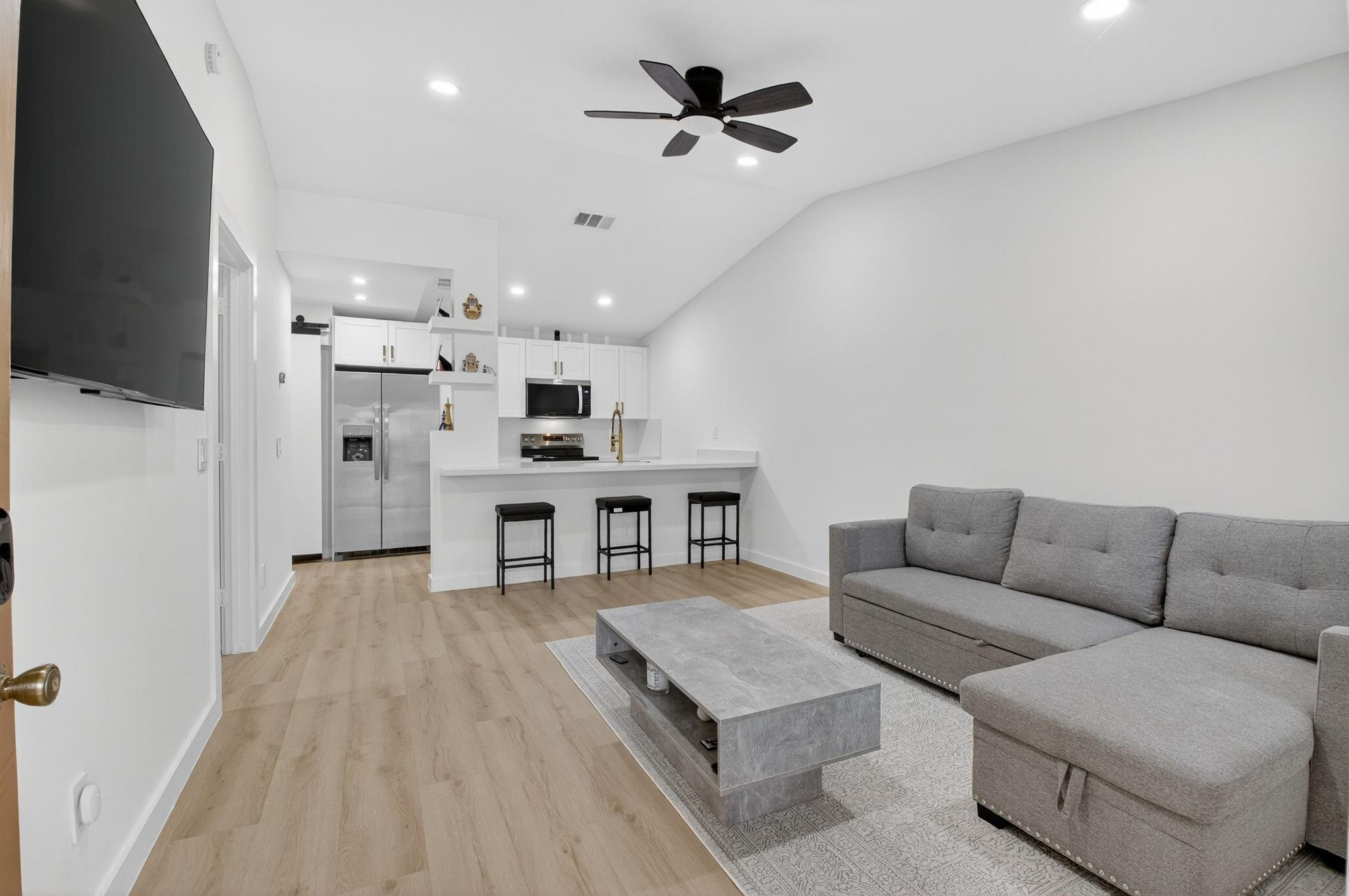 9430 Boca Cove Circle, Unit 214 Boca Raton, FL 33428 - Photo 4 of 32 Photo 4