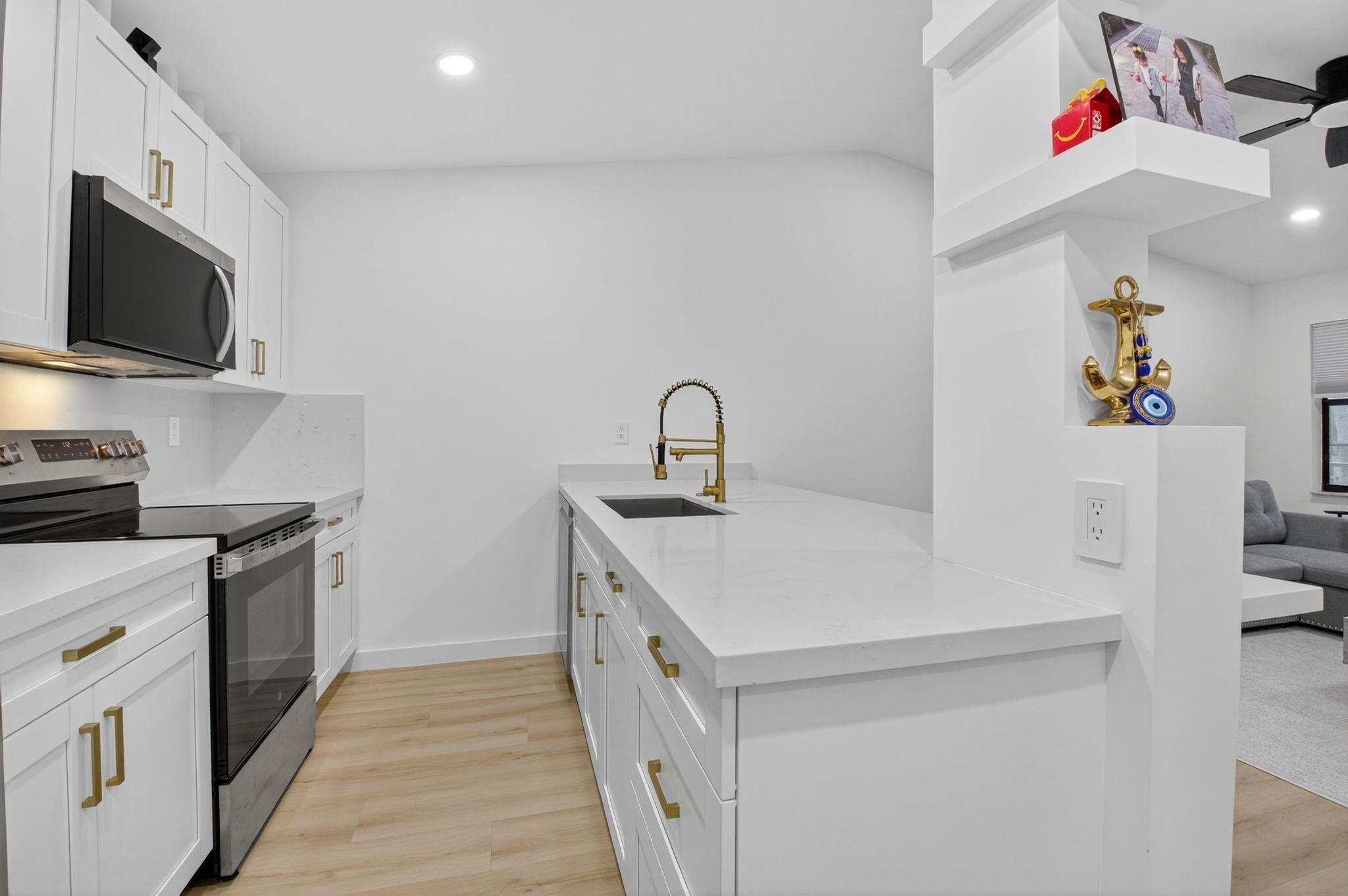 9430 Boca Cove Circle, Unit 214 Boca Raton, FL 33428 - Photo 8 of 32 Photo 8